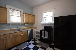 285 E Main St, Forsyth, GA 31029 - Photo 12