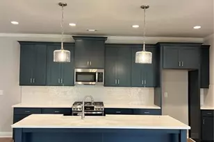 2736 Thomas View Ct, Loganville, GA 30052 - Photo 6