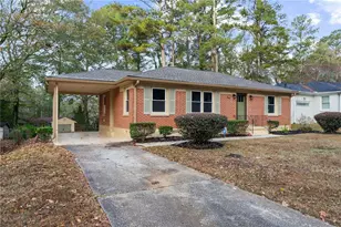 2533 Plantation Dr, East Point, GA 30344 - Photo 2