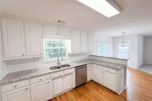 4129 Duncan Ives Dr, Buford, GA 30519 - Photo 10