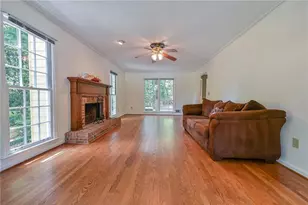 3301 Rae Pl, Lawrenceville, GA 30044 - Photo 10