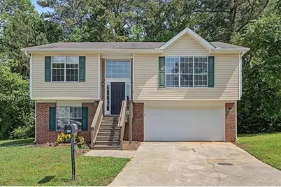 488 Barclay Court, Stone Mountain, GA 30083 - Photo 1