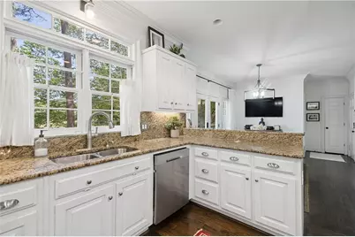 185 Chickering Lake Drive, Roswell, GA 30075 - Photo 18