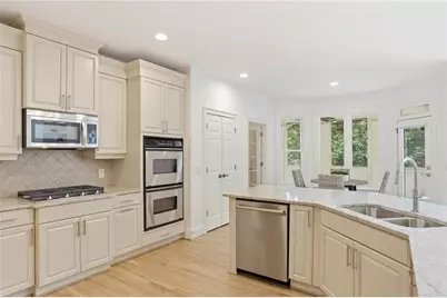 1359 Murrays Loch Place NW, Kennesaw, GA 30152 - Photo 10