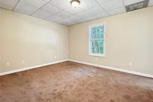 180 Foster Trace Dr, Lawrenceville, GA 30043 - Photo 16