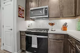 2913 Ilir Mnr NW, Atlanta, GA 30318 - Photo 10