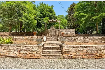 570 Crescent Road, Griffin, GA 30224 - Photo 8