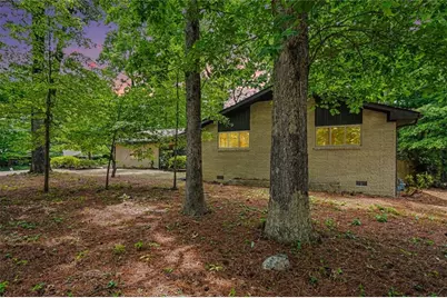 2700 Hawaii Court, Decatur, GA 30033 - Photo 2