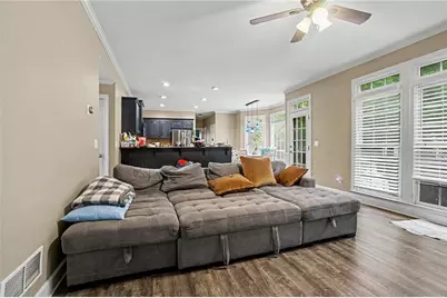 521 Richmond Place, Loganville, GA 30052 - Photo 4