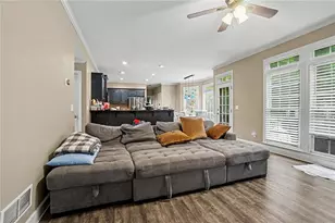 521 Richmond Pl, Loganville, GA 30052 - Photo 4