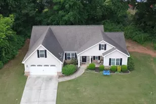 172 Village Pass, Statham, GA 30666 - Photo 2