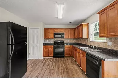 10732 James Drive, Jonesboro, GA 30238 - Photo 12