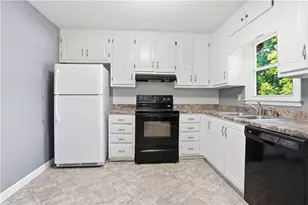 6742 Kellogg Dr, Acworth, GA 30102 - Photo 2