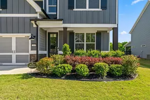 204 Mountain Ashe Ln, Dallas, GA 30132 - Photo 2