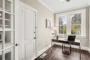 21 Peachtree Memorial Dr NW, Atlanta, GA 30309 - Photo 16