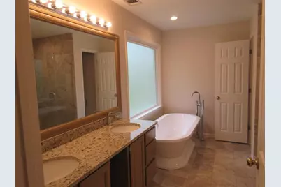 4635 Villa Chase Drive NE, Marietta, GA 30068 - Photo 4