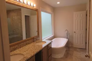 4635 Villa Chase Dr NE, Marietta, GA 30068 - Photo 4