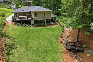 1850 Fern Creek Ln NE, Atlanta, GA 30329 - Photo 2