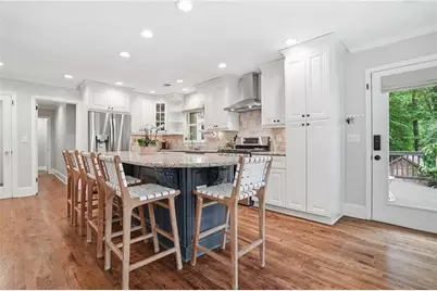 1850 Fern Creek Lane NE, Atlanta, GA 30329 - Photo 12