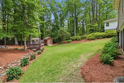 1850 Fern Creek Lane NE, Atlanta, GA 30329 - Photo 10