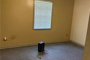 306 Ash Ct, Albany, GA 31705 - Photo 8