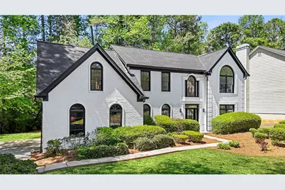 649 Mountain Harbor, Stone Mountain, GA 30087 - Photo 2