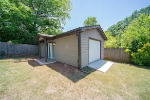 1930 S Columbia Pl, Decatur, GA 30032 - Photo 36