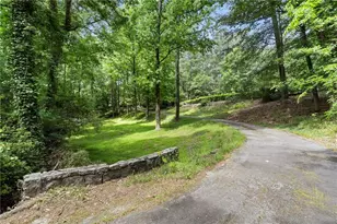 1340 W Garmon Rd, Sandy Springs, GA 30327 - Photo 8