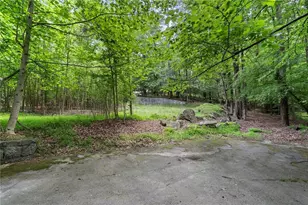 1340 W Garmon Rd, Sandy Springs, GA 30327 - Photo 10