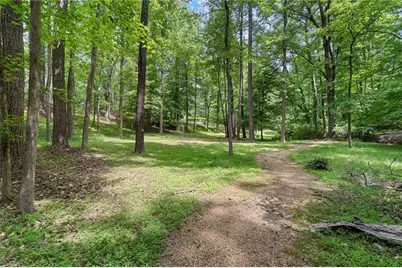 1340 W Garmon Road, Sandy Springs, GA 30327 - Photo 22