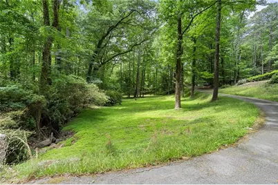 1340 W Garmon Road, Sandy Springs, GA 30327 - Photo 14