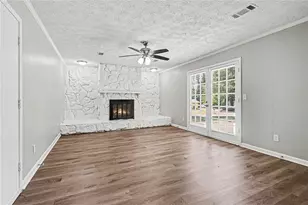 4406 Blackbirch Ln, Decatur, GA 30034 - Photo 2