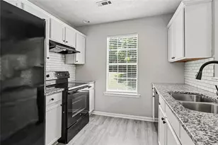 30 Canterbury Dr, Grantville, GA 30220 - Photo 6