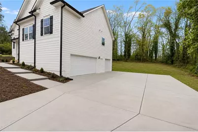 3709 Centerview Drive NE, Marietta, GA 30066 - Photo 2