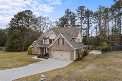 404 Copper Ridge Drive, Loganville, GA 30052 - Photo 4