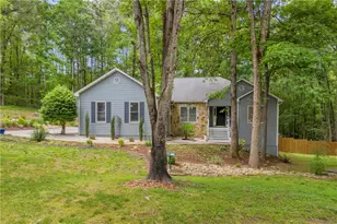 855 Tribble Cove Dr, Lawrenceville, GA 30045 - Photo 2