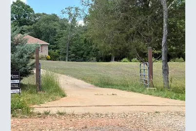 402 Renee Road, Pendergrass, GA 30567 - Photo 2