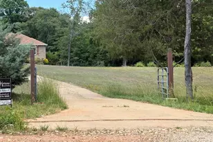 402 Renee Rd, Pendergrass, GA 30567 - Photo 2