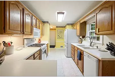 2724 Amber Springs Way, Buford, GA 30519 - Photo 2
