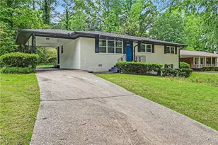 2271 Plantation Dr, Atlanta, GA 30344 - Photo 4