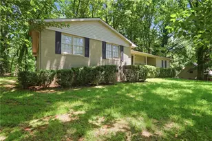 3082 Lake Ranch Dr, Gainesville, GA 30506 - Photo 2