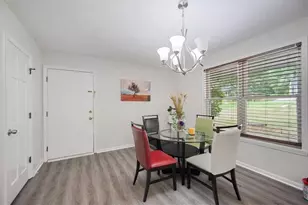 6372 Valley Dale Dr, Riverdale, GA 30274 - Photo 8