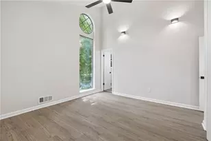 2490 Stoney Brook Ln NE, Marietta, GA 30062 - Photo 14