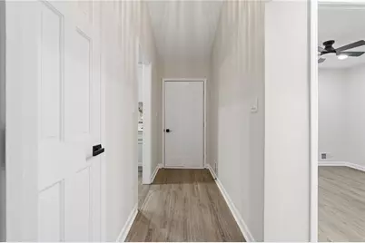 2490 Stoney Brook Lane NE, Marietta, GA 30062 - Photo 12