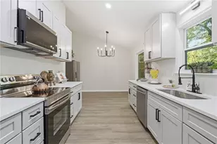 2490 Stoney Brook Ln NE, Marietta, GA 30062 - Photo 6