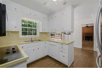 92 Brandon Ridge Drive, Sandy Springs, GA 30328 - Photo 12