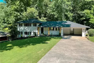 3539 Embry Cir, Atlanta, GA 30341 - Photo 2