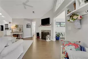 6105 Malloway Ct, Cumming, GA 30041 - Photo 8