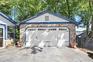 4989 Kings Wood Dr NE, Roswell, GA 30075 - Photo 10