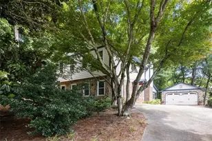 4989 Kings Wood Dr NE, Roswell, GA 30075 - Photo 1